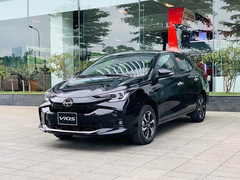 Xe Honda City màu đỏ sáng, một lựa chọn phổ biến cho dịch vụ thuê xe tự lái quận 7