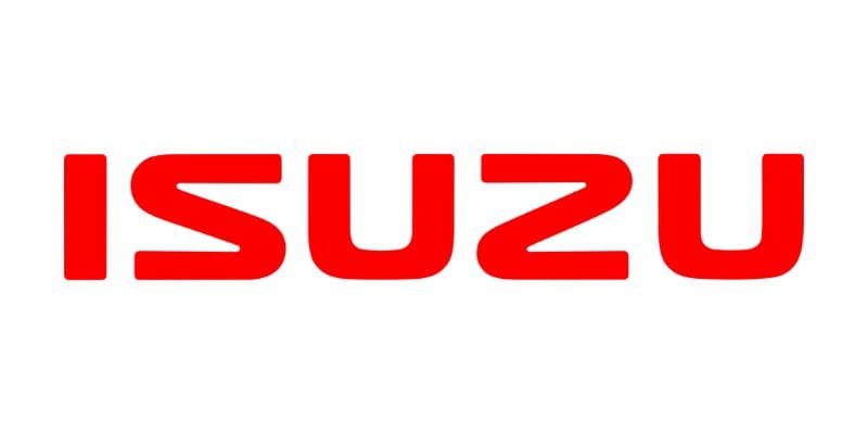 Xe Isuzu D-MAX màu trắng đỗ trên nền đất trống