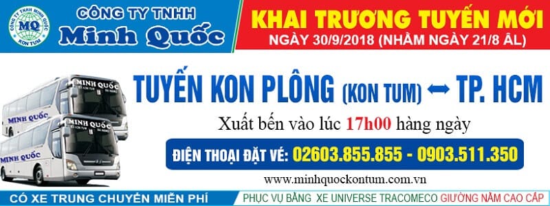 Xe khách của nhà xe Minh Quốc Kon Tum đang vận chuyển hàng hóa
