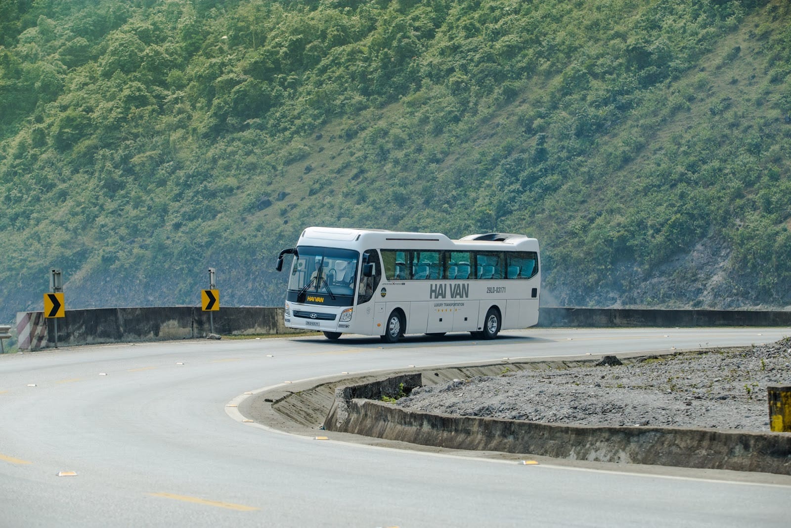 Xe khách giường nằm chạy tuyến Hà Nội Điện Biên