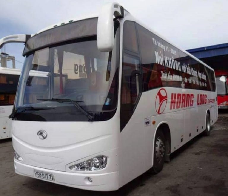 Xe khách Hải Phòng Nam Định Hoàng Long được khách hàng đánh giá cao và khen ngợi hết lời bởi cách phục vụ chu đáo và tận tình của đội ngũ nhân viên.