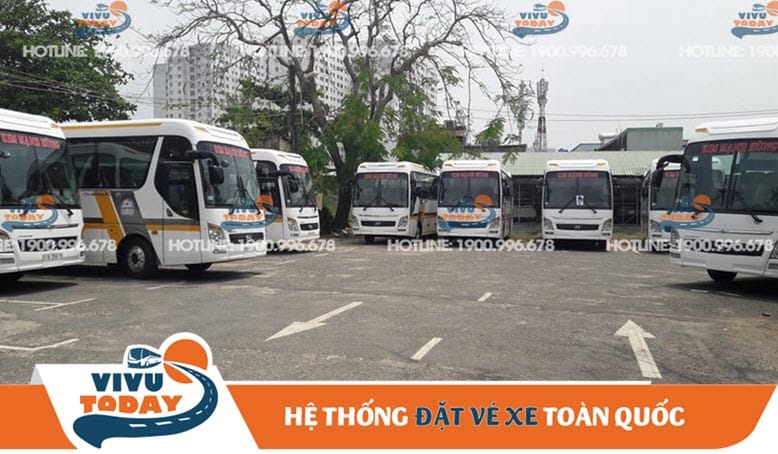 Xe khách Kim Mạnh Hùng chuẩn bị khởi hành từ Long Khánh