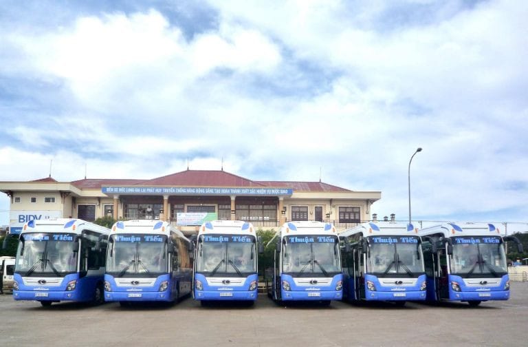 Xe limousine Thuận Tiến cao cấp