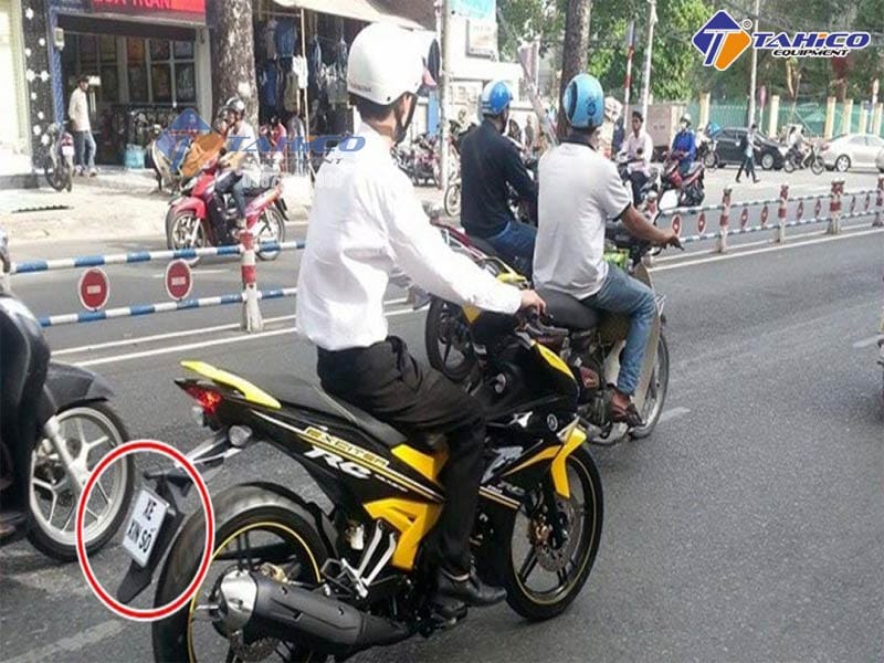 xe ô tô chờ cấp biển số
