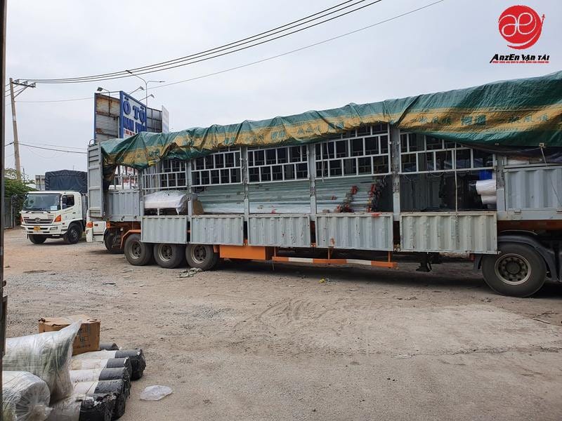 Xe tải 10 tấn với kích thước ấn tượng chuyên chở hàng hóa trọng lượng lớn qua các tỉnh
