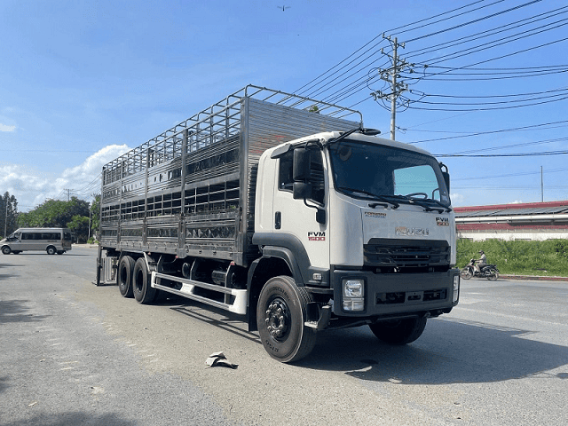 Isuzu FVM34TE4 sở hữu khả năng tiết kiệm nhiên liệu và chịu lực tốt