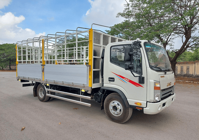 JAC N500 có giá cả phải chăng nhưng động cơ vượt trội