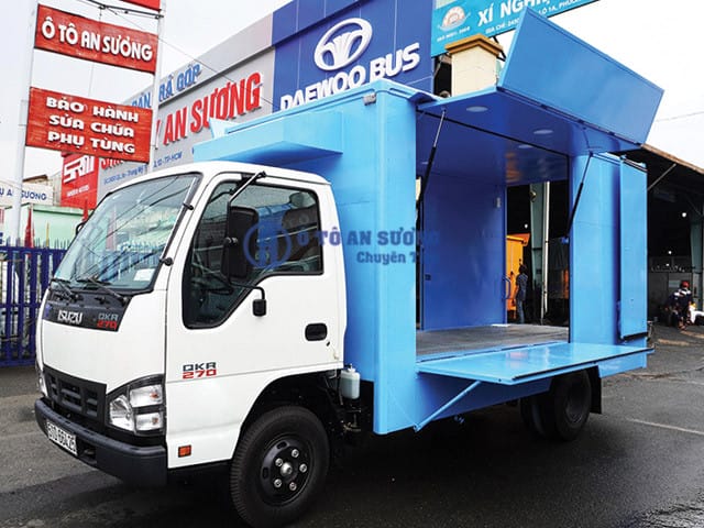 Xe tải bán hàng lưu động Isuzu QKR270