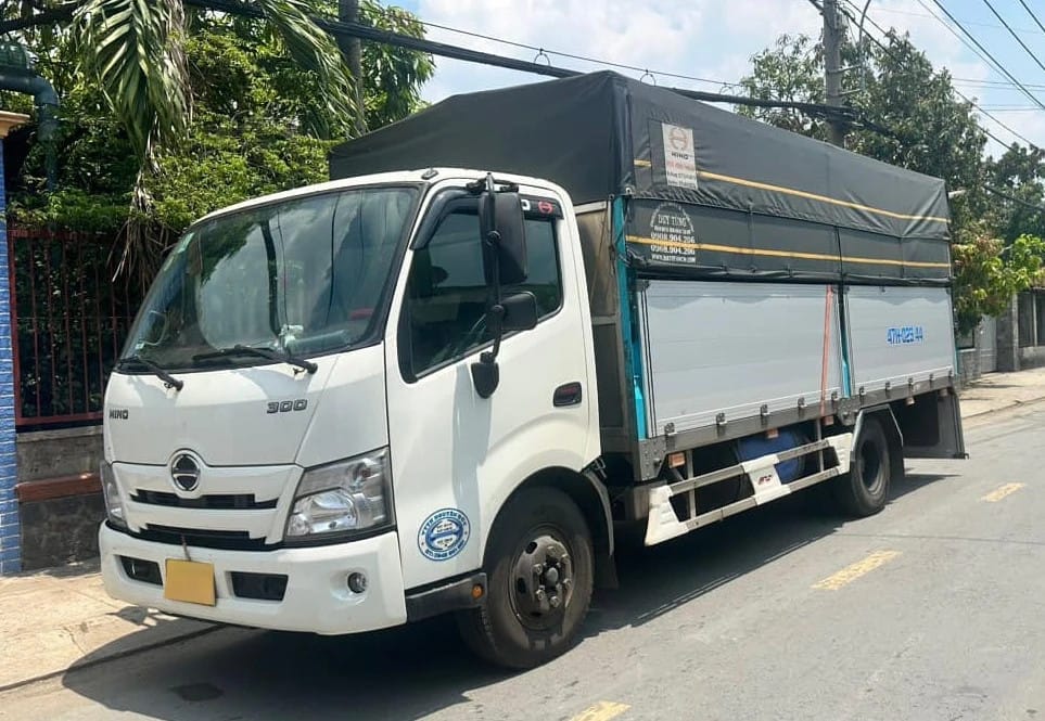 Xe tải Hino 3.5 tấn cũ Kiên Giang