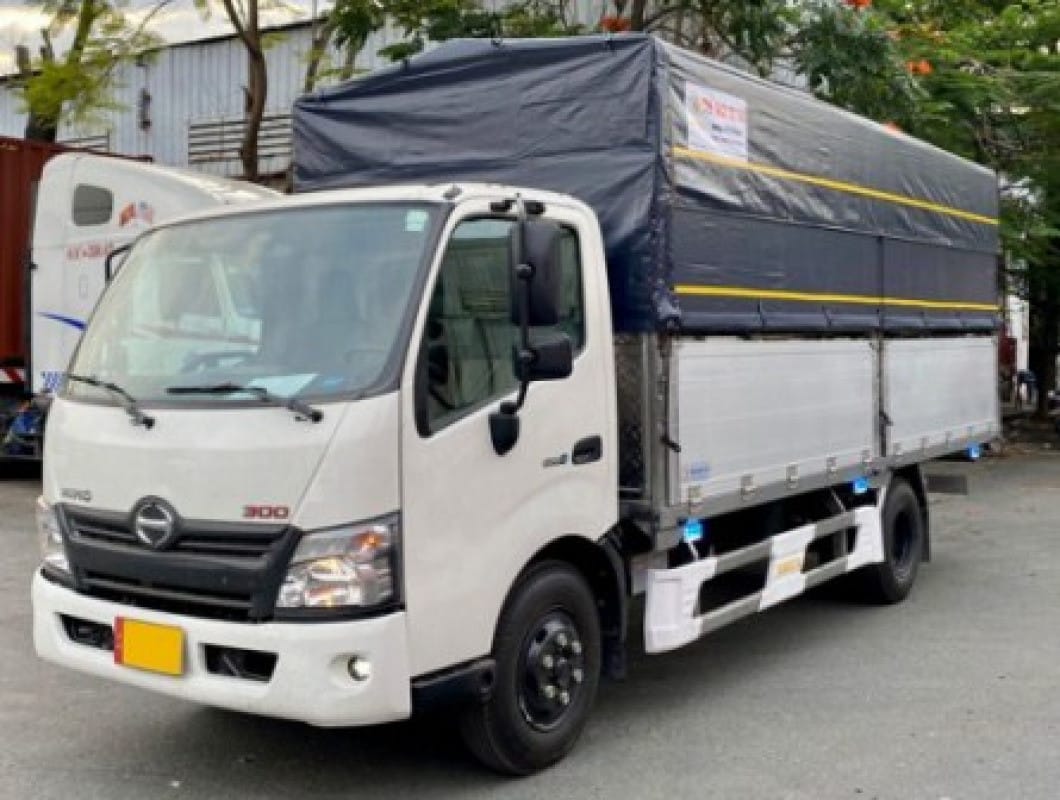 Xe tải Hino XZU 720L 3.5 tấn phục vụ đa dạng nhu cầu