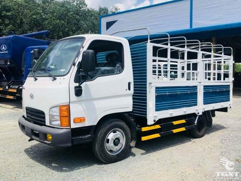 Xe tải Hyundai 2t4 New Mighty N250 thùng mui bạt màu xanh