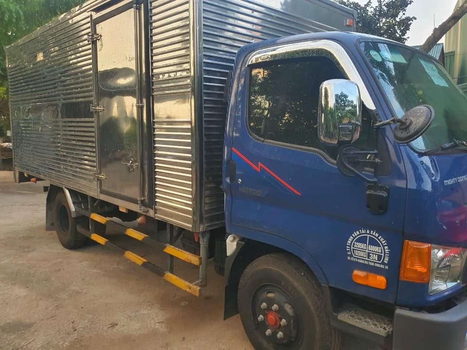 Xe tải Hyundai HD700 7 tấn cũ thùng kín, một trong những loại thùng xe phổ biến ảnh hưởng đến giá xe tải 7 tấn cũ