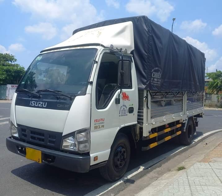 Xe tải Isuzu 1.9 tấn thùng bạt cũ giá tốt Daklak