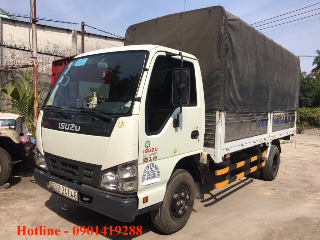 Xe tải Isuzu 1.9t cũ đời 2017 với thùng mui bạt