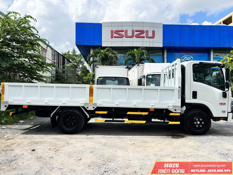 Xe tải Isuzu 3.5 tấn thùng lửng vận chuyển hàng hóa linh hoạt