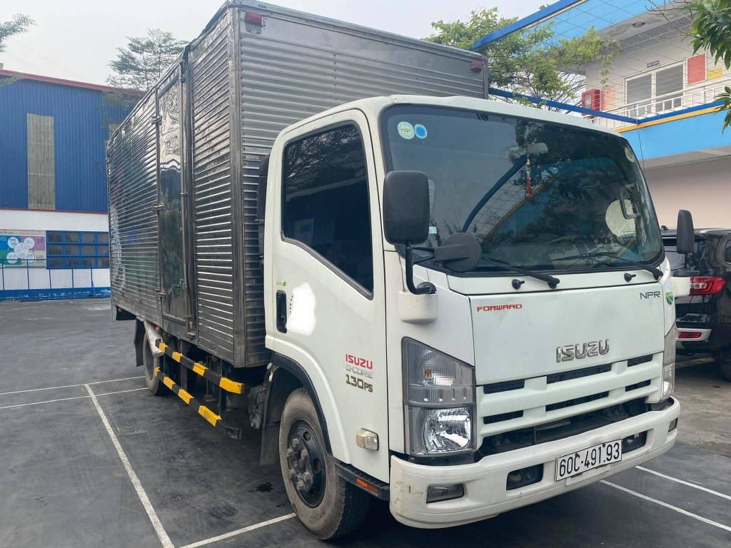 Xe tải Isuzu cũ 3.5 tấn đời 2012
