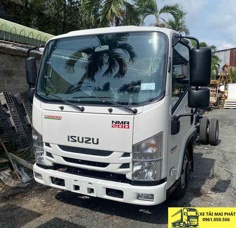 Xe tải Isuzu NMR 200 số tự động hiện đại