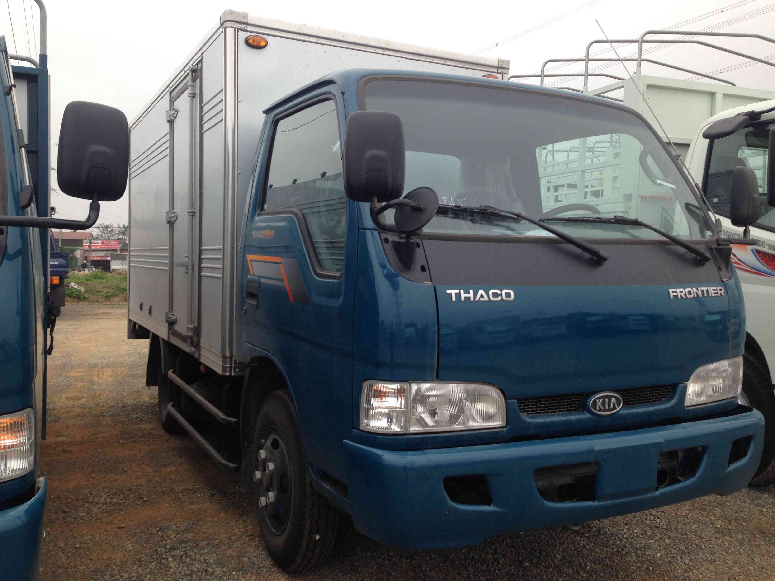 Xe tải Kia K165 thùng kín bảo vệ hàng hóa tối ưu
