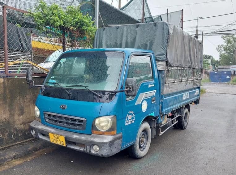 Xe tải Kia K2700 cũ thùng mui bạt