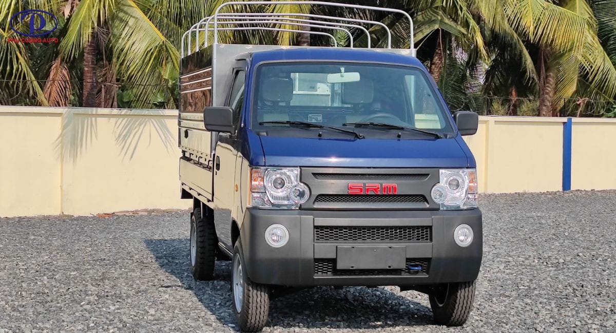 Xe tải SRM K990 vận chuyển linh hoạt trong đô thị, đại diện cho dòng xe tải 1,5 tấn tiện lợi