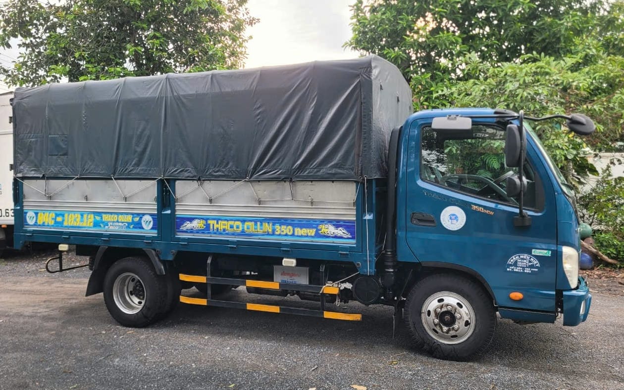 Xe tải Thaco Ollin 3 5 tấn cũ đời mới đang được kiểm tra
