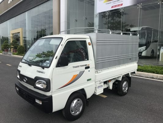 Xe tải Thaco Towner 800A mới với thùng mui bạt chắc chắn
