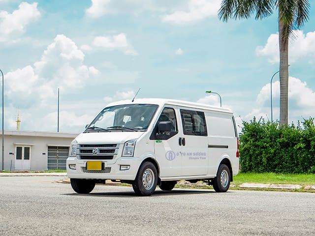 Xe tải van DFSK C35 5 chỗ cũ linh hoạt cho cả gia đình và công việc.