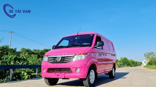 Xe tải van Kenbo màu hồng phù hợp nữ Tân Dậu 1981