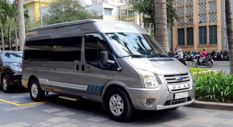 Xe trung chuyển 16 chỗ của nhà xe Minh Tâm, hỗ trợ đón trả khách tận nơi cho tuyến xe Sài Gòn đi Tiền Giang